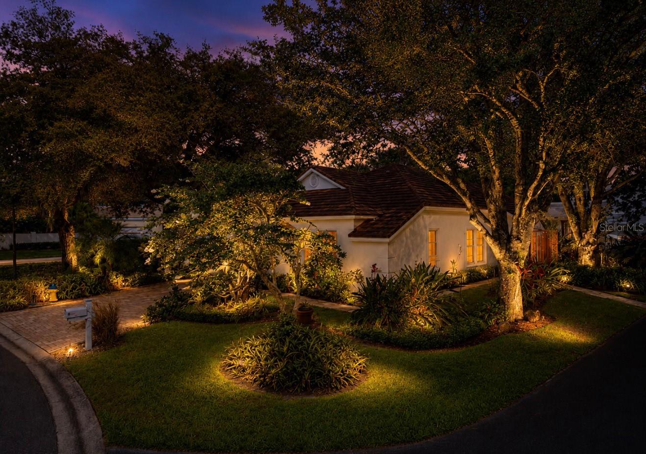 Single Family Residence in TAMPA, FL - Daniel Dourado