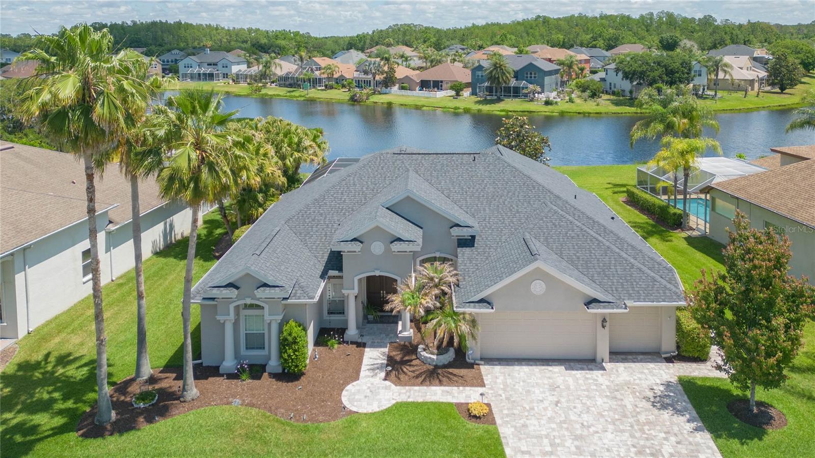 Single Family Residence em WESLEY CHAPEL, FL - Daniel Dourado