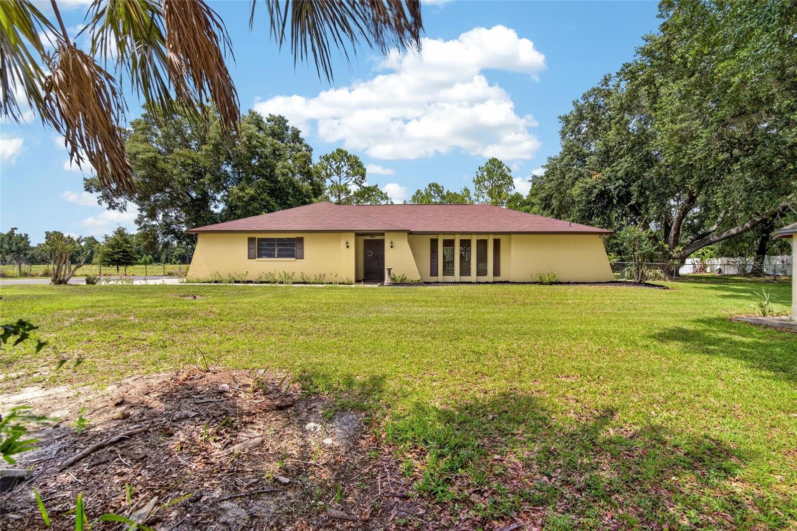 Single Family Residence in PLANT CITY, FL - Daniel Dourado