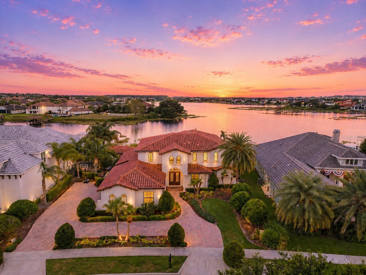 Single Family Residence in WINTER GARDEN, FL - Daniel Dourado