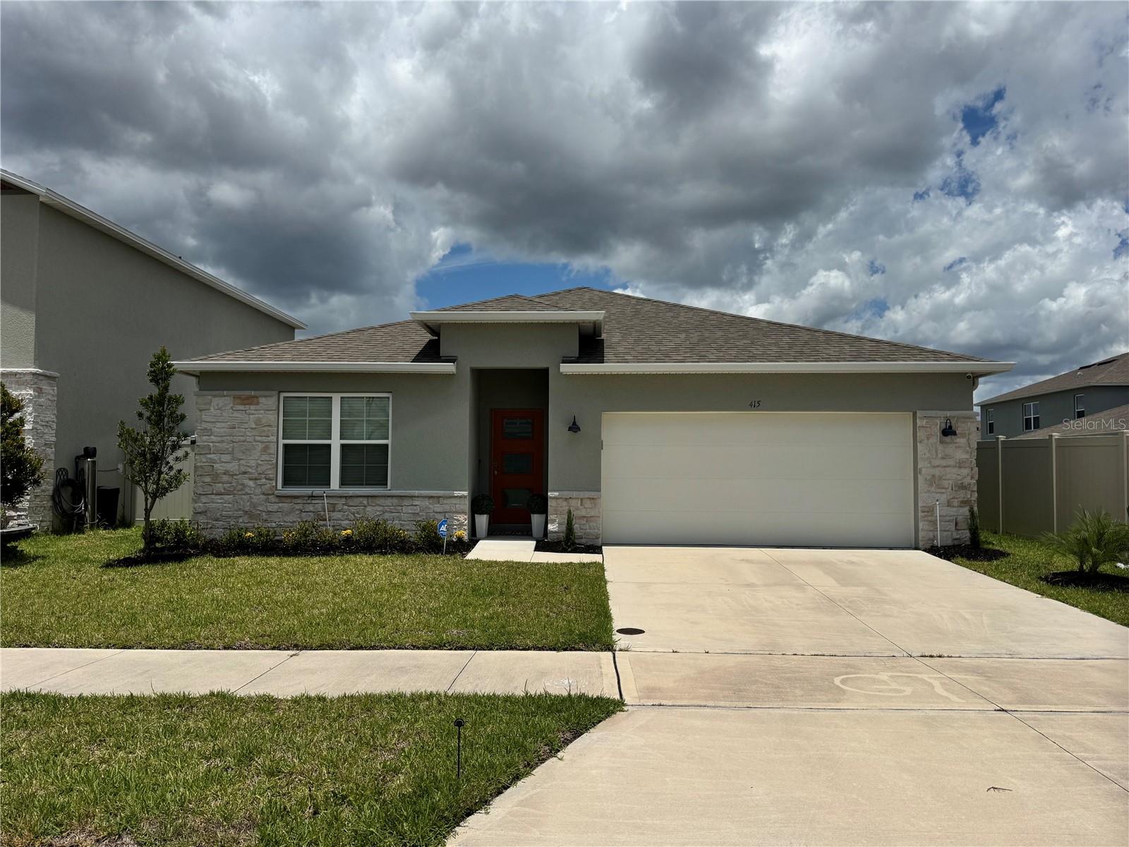 Single Family Residence in ST CLOUD, FL - Daniel Dourado