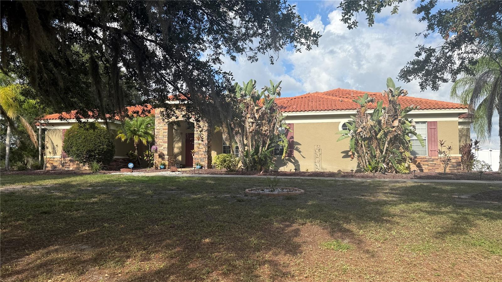 Single Family Residence in WIMAUMA, FL - Daniel Dourado
