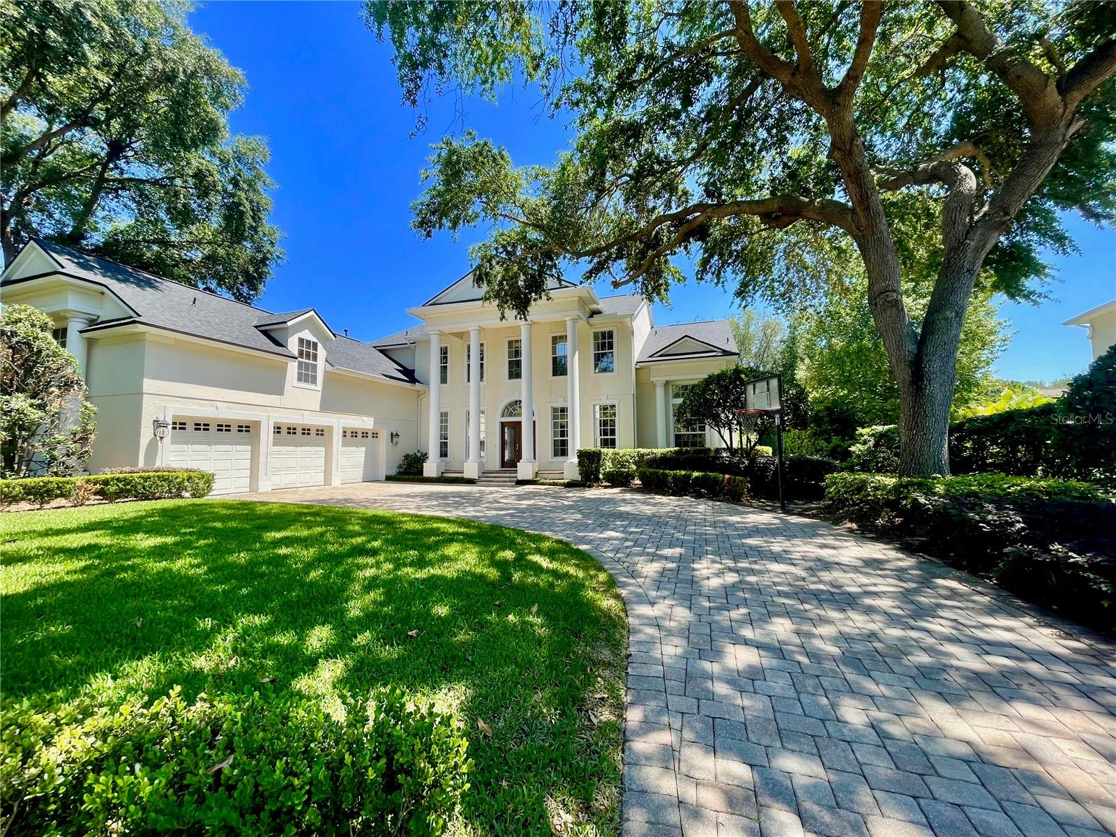 Single Family Residence in WINDERMERE, FL - Daniel Dourado