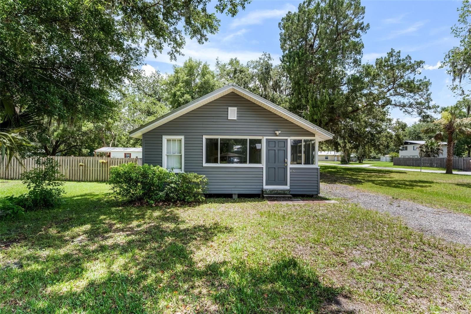 Single Family Residence in HASTINGS, FL - Daniel Dourado