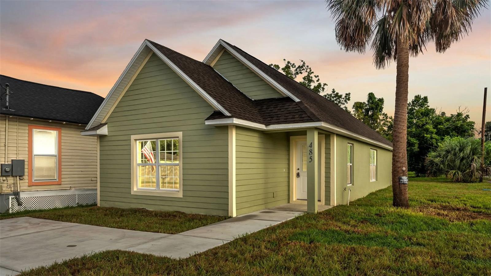 Single Family Residence in WINTER HAVEN, FL - Daniel Dourado