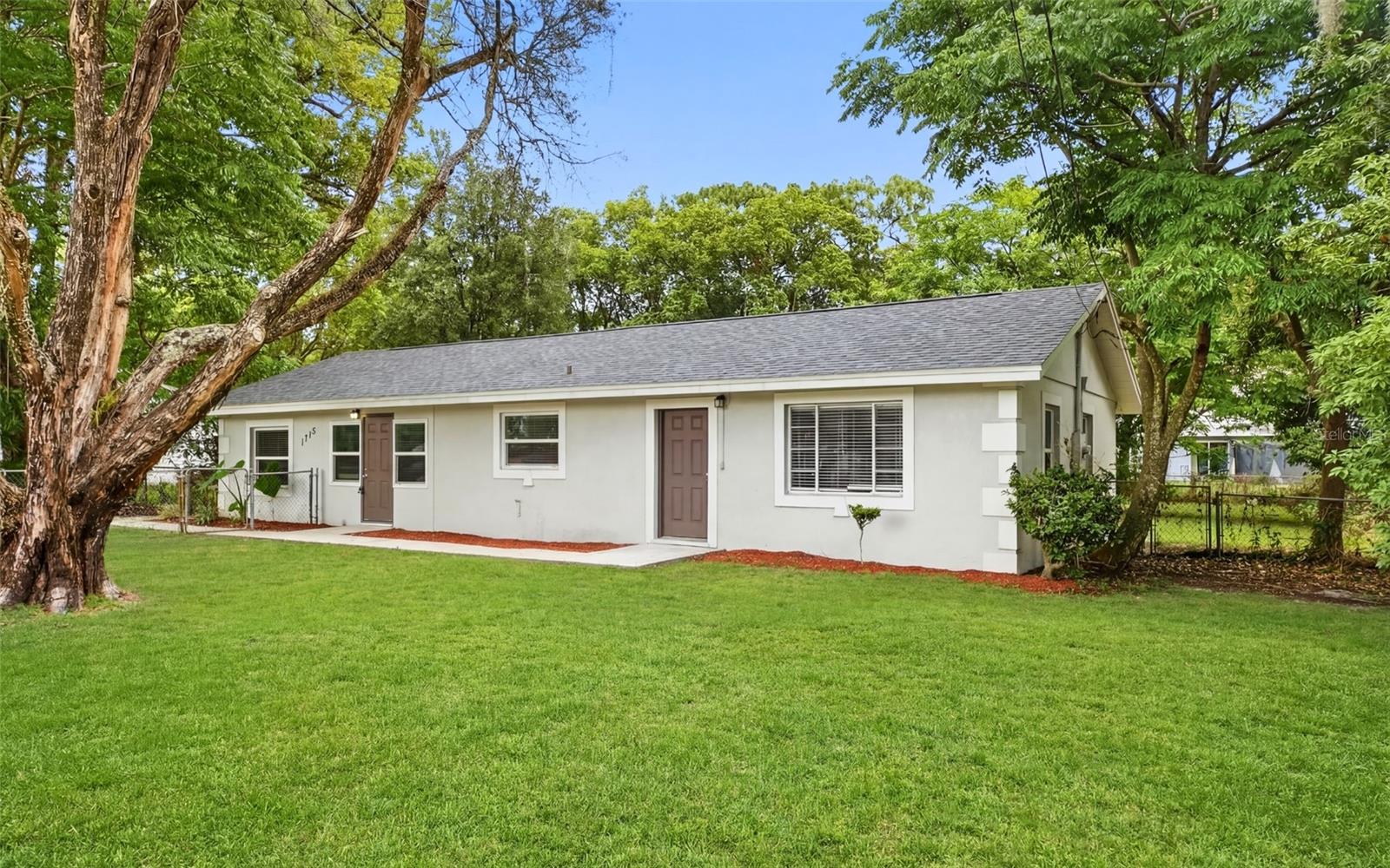 Single Family Residence in LONGWOOD, FL - Daniel Dourado
