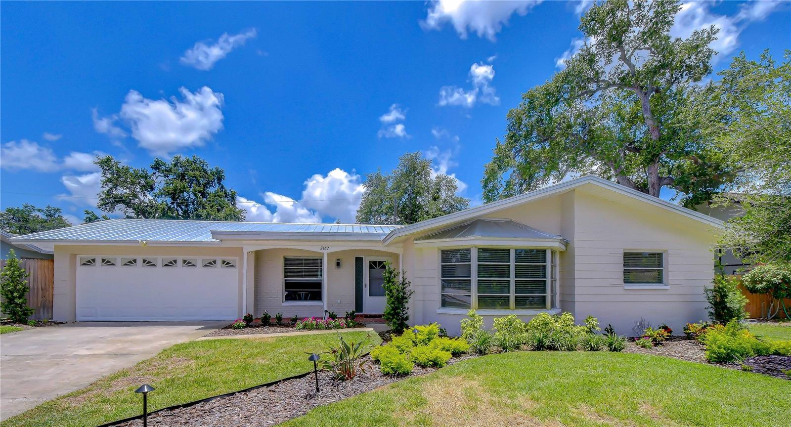 Single Family Residence em CLEARWATER, FL - Daniel Dourado