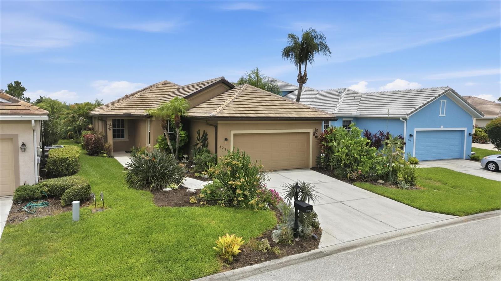Single Family Residence em PORT CHARLOTTE, FL - Daniel Dourado