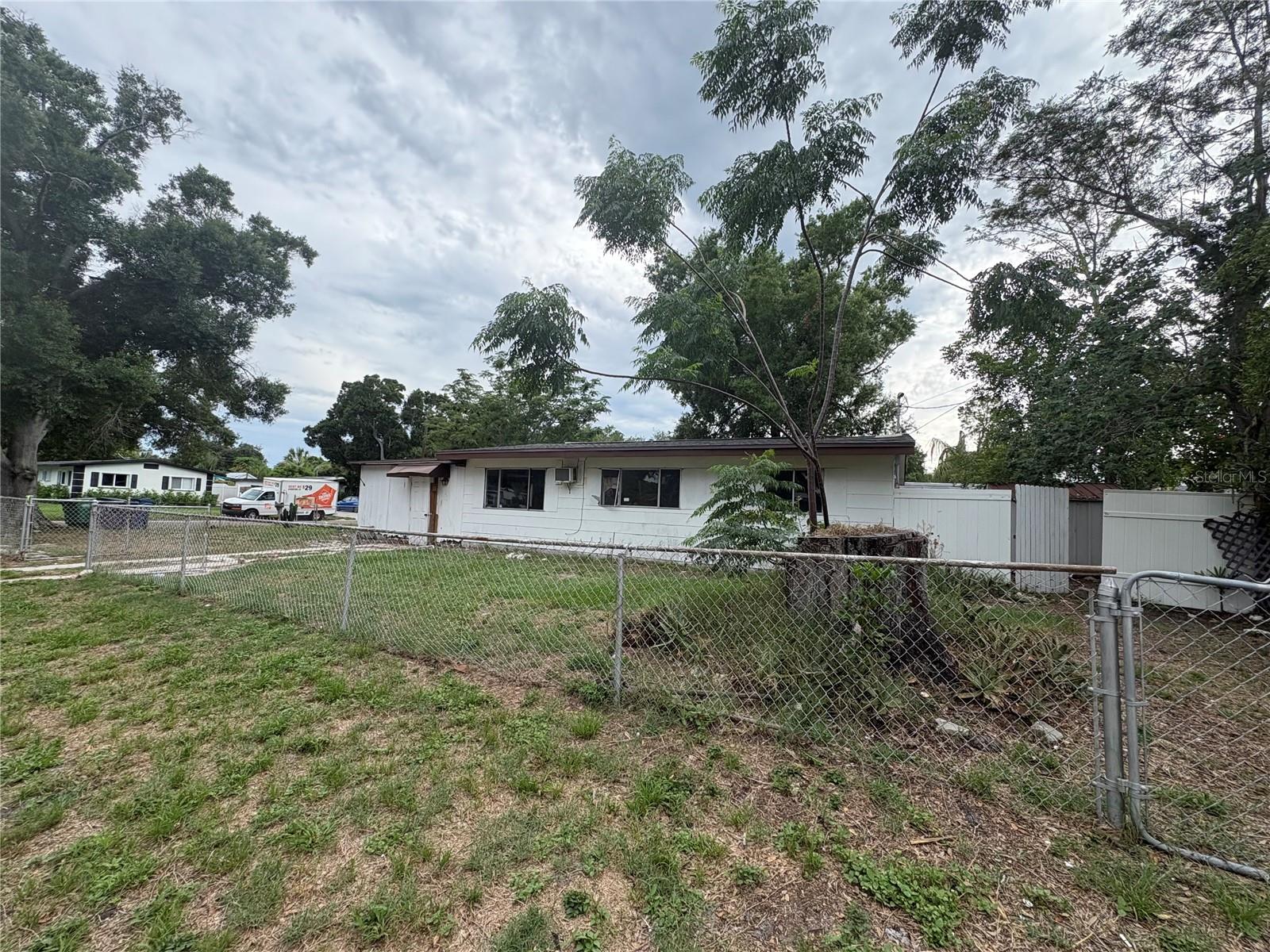 Single Family Residence in TAMPA, FL - Daniel Dourado