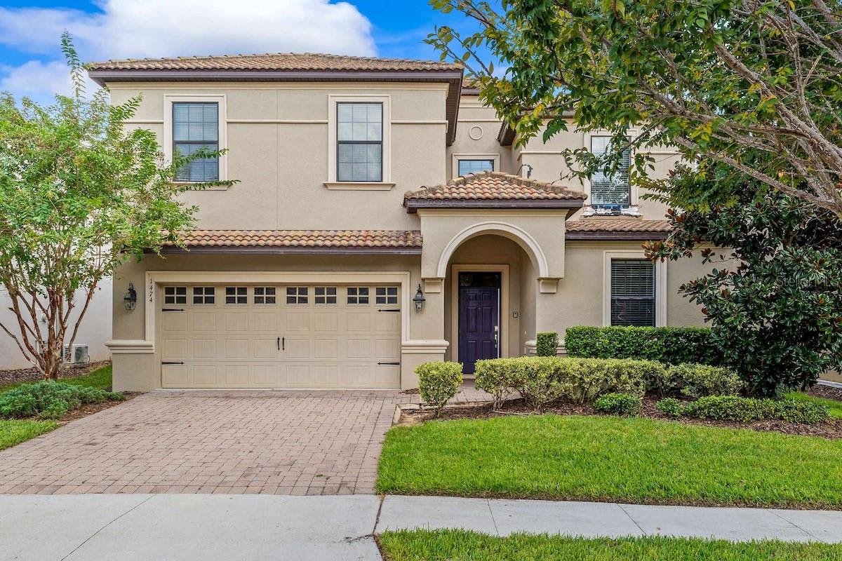 Single Family Residence in DAVENPORT, FL - Daniel Dourado