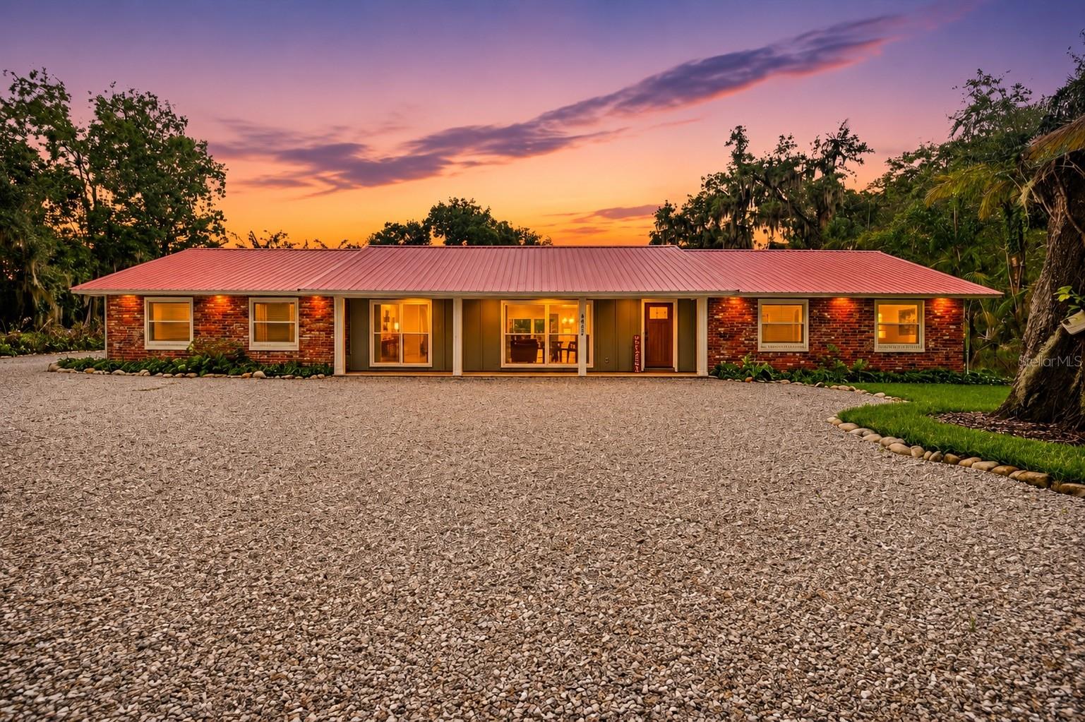 Single Family Residence in AUBURNDALE, FL - Daniel Dourado