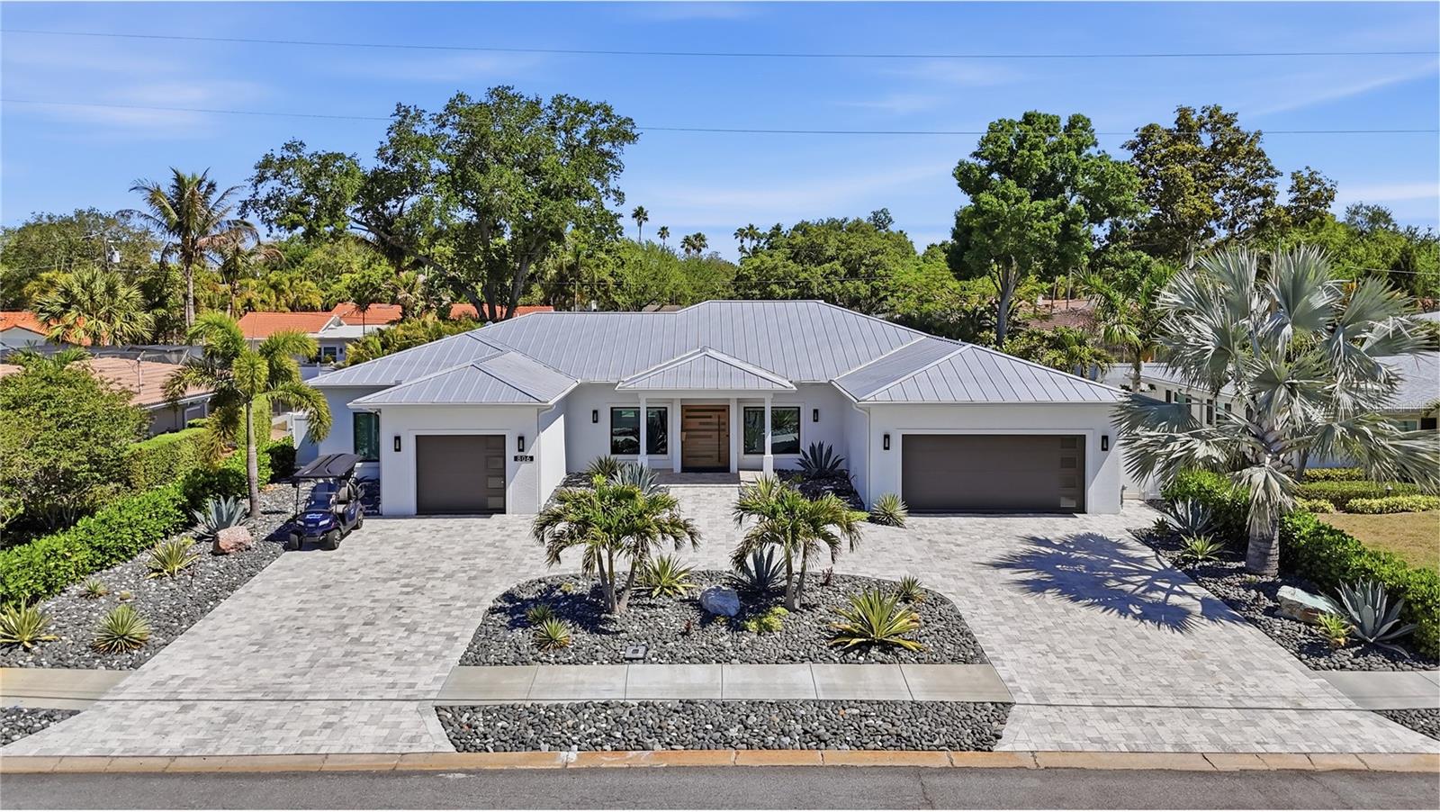 Single Family Residence em BELLEAIR, FL - Daniel Dourado
