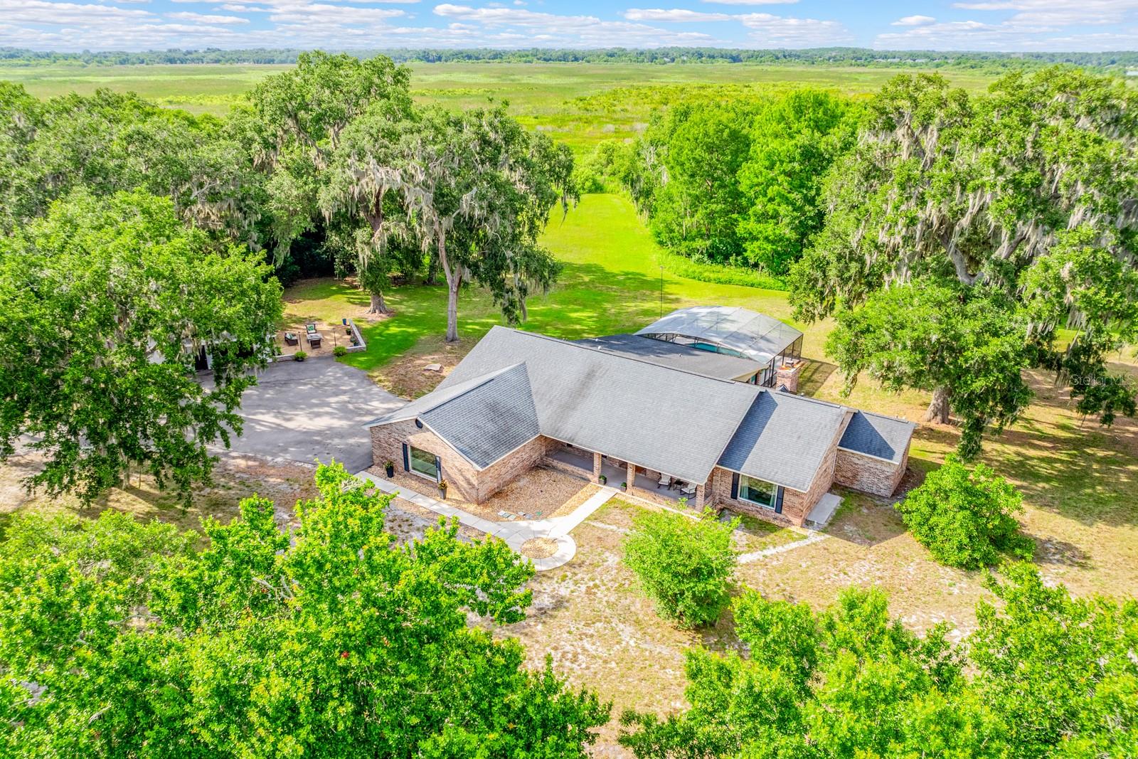 Single Family Residence in ST CLOUD, FL - Daniel Dourado
