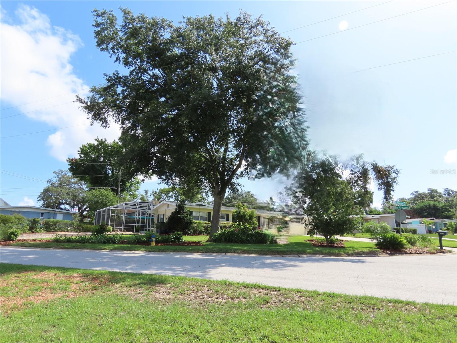 Single Family Residence in CLERMONT, FL - Daniel Dourado