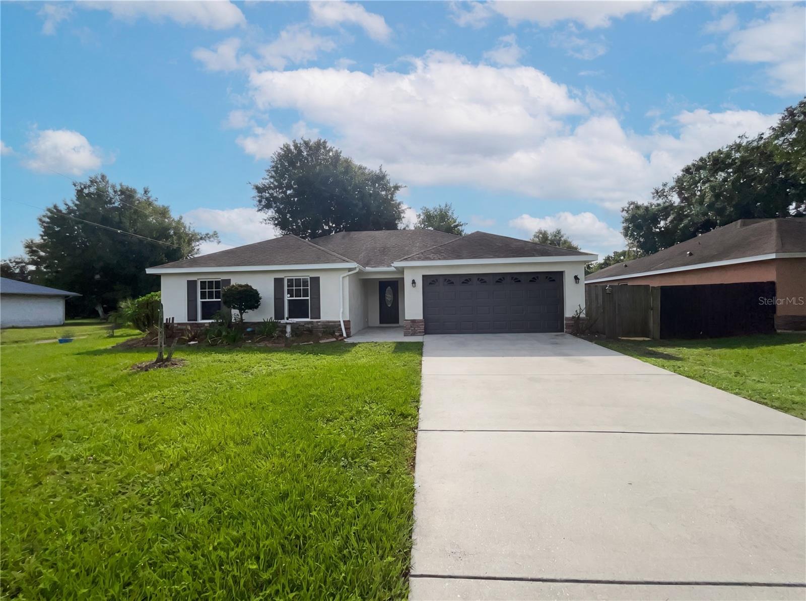 Single Family Residence in ST CLOUD, FL - Daniel Dourado