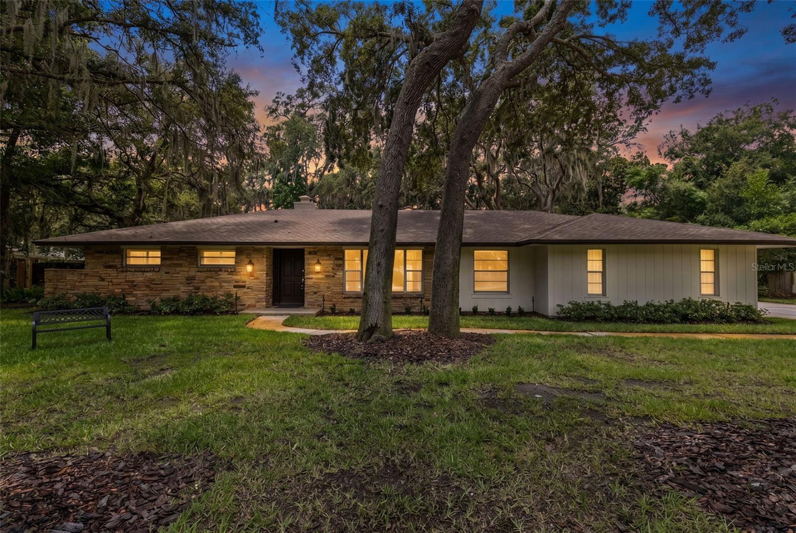 Single Family Residence em WINTER SPRINGS, FL - Daniel Dourado