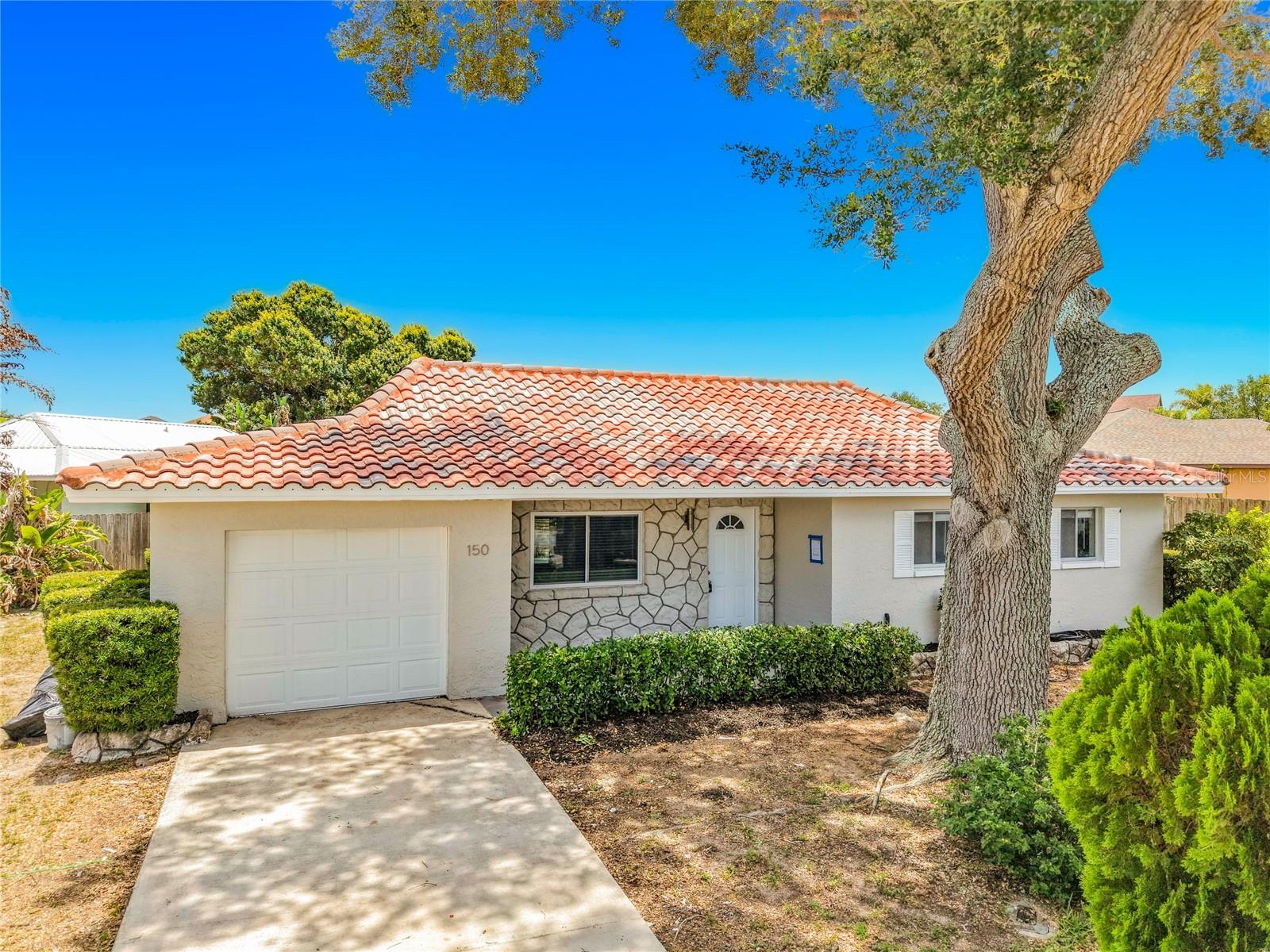 Single Family Residence em MERRITT ISLAND, FL - Daniel Dourado