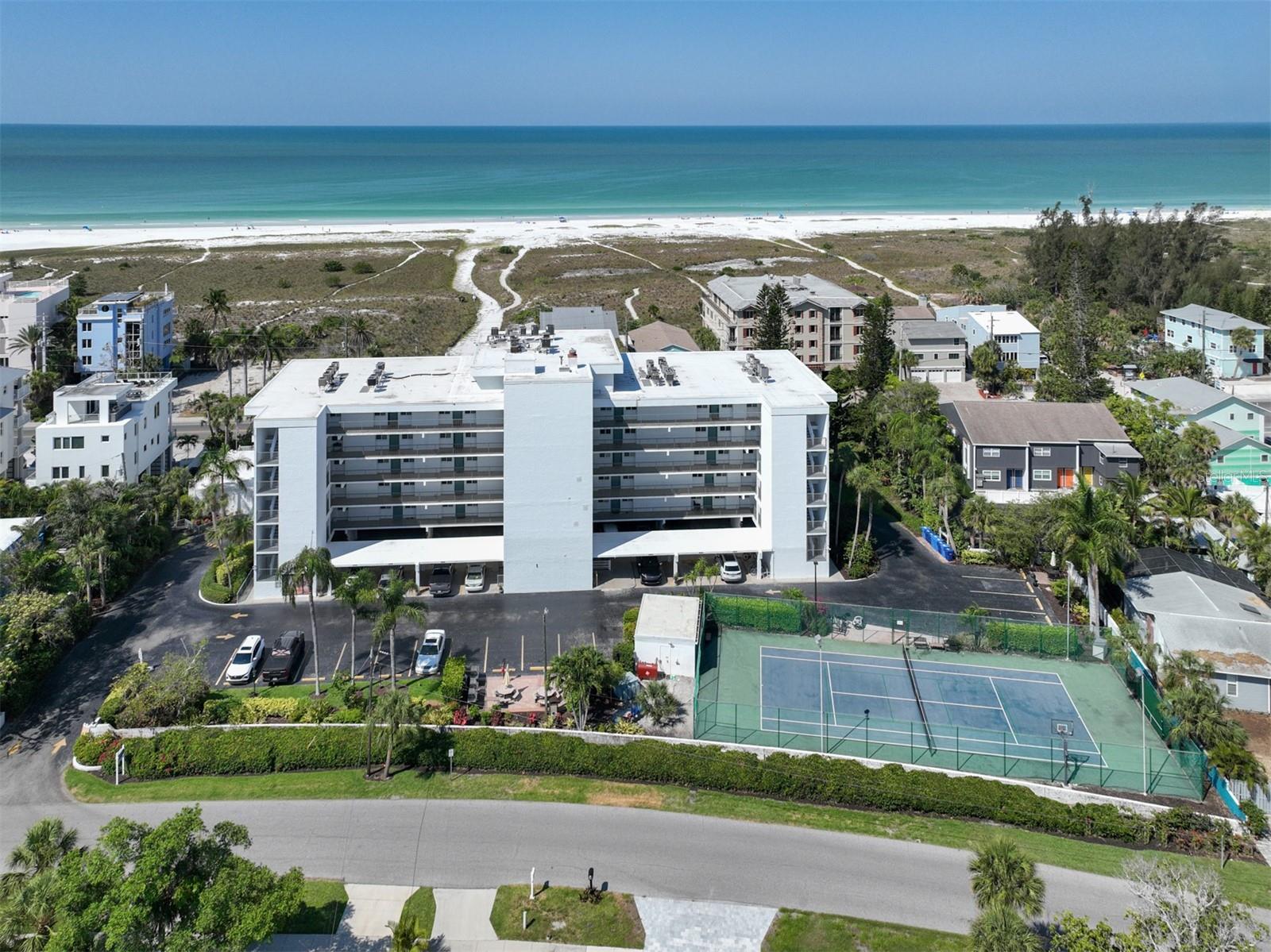 Condominium in SARASOTA, FL - Daniel Dourado