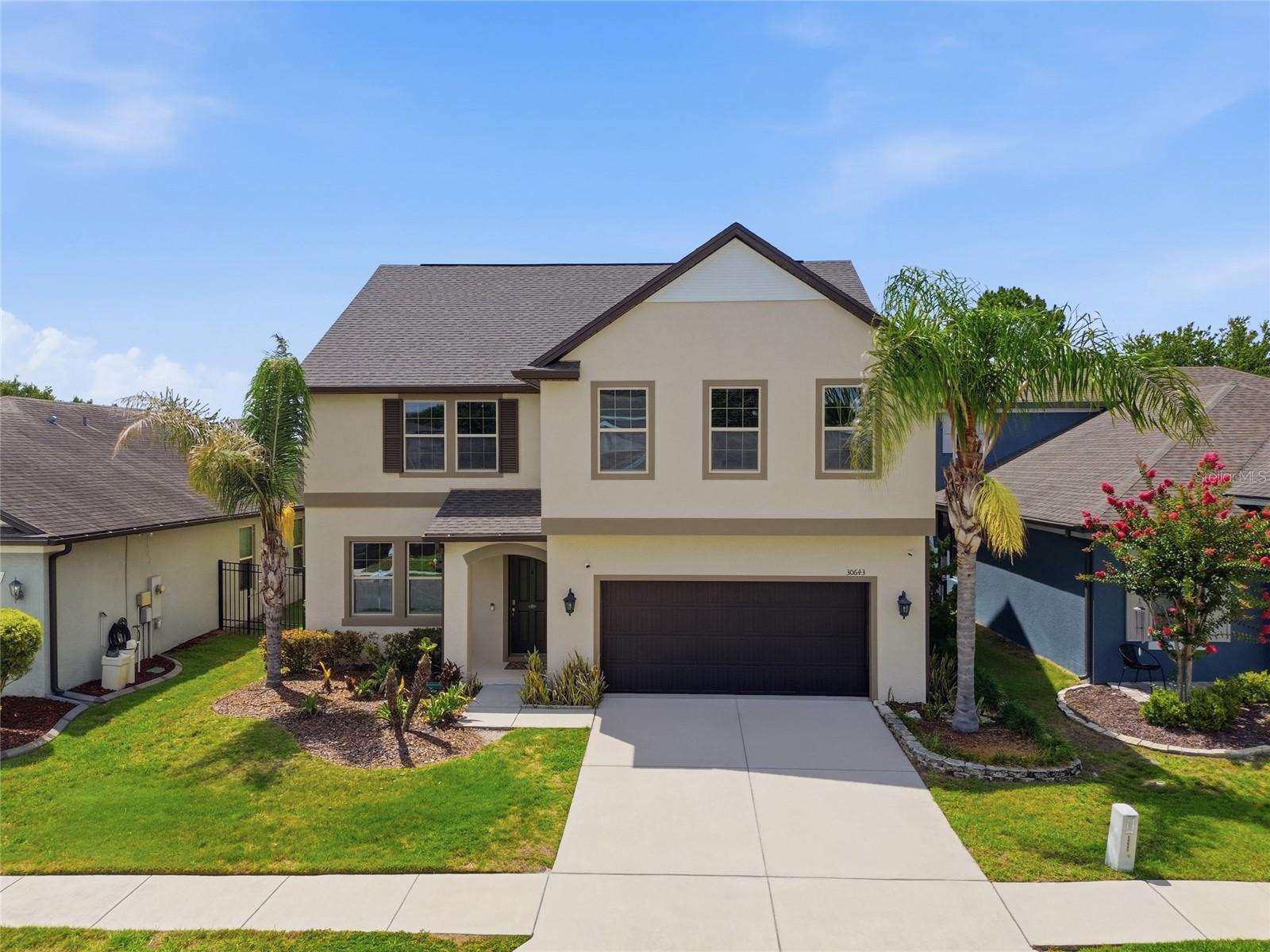 Single Family Residence em WESLEY CHAPEL, FL - Daniel Dourado