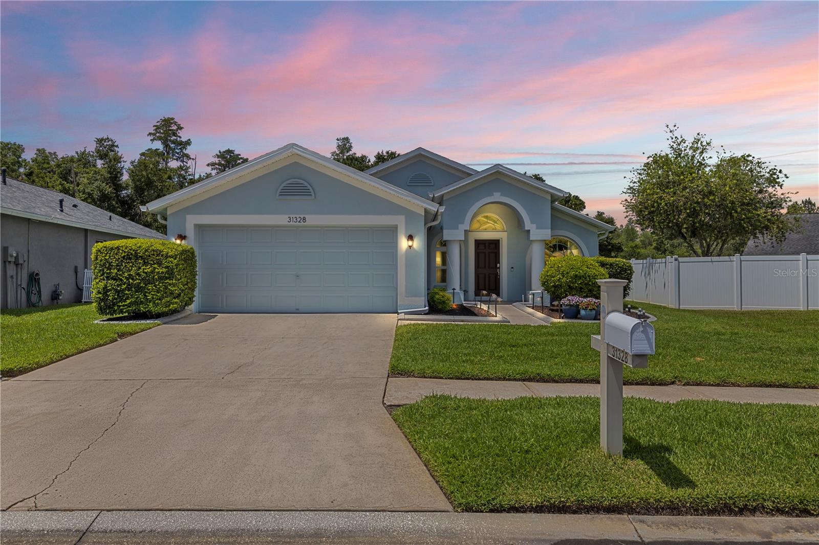 Single Family Residence em WESLEY CHAPEL, FL - Daniel Dourado