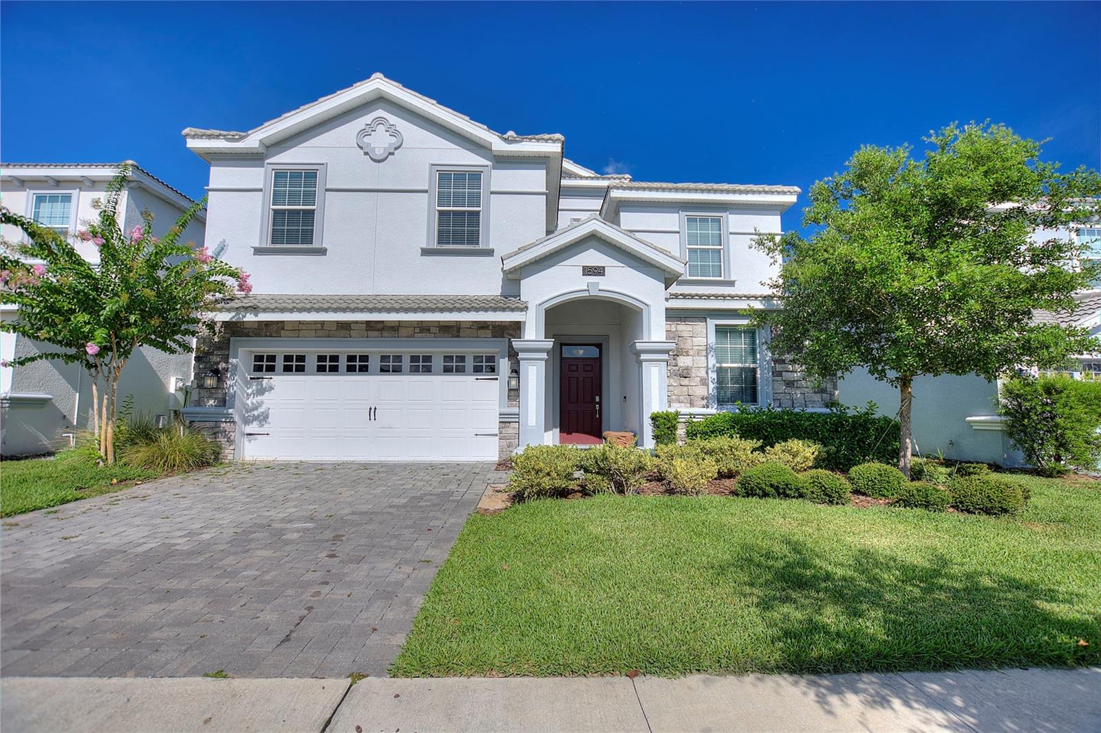 Single Family Residence in DAVENPORT, FL - Daniel Dourado