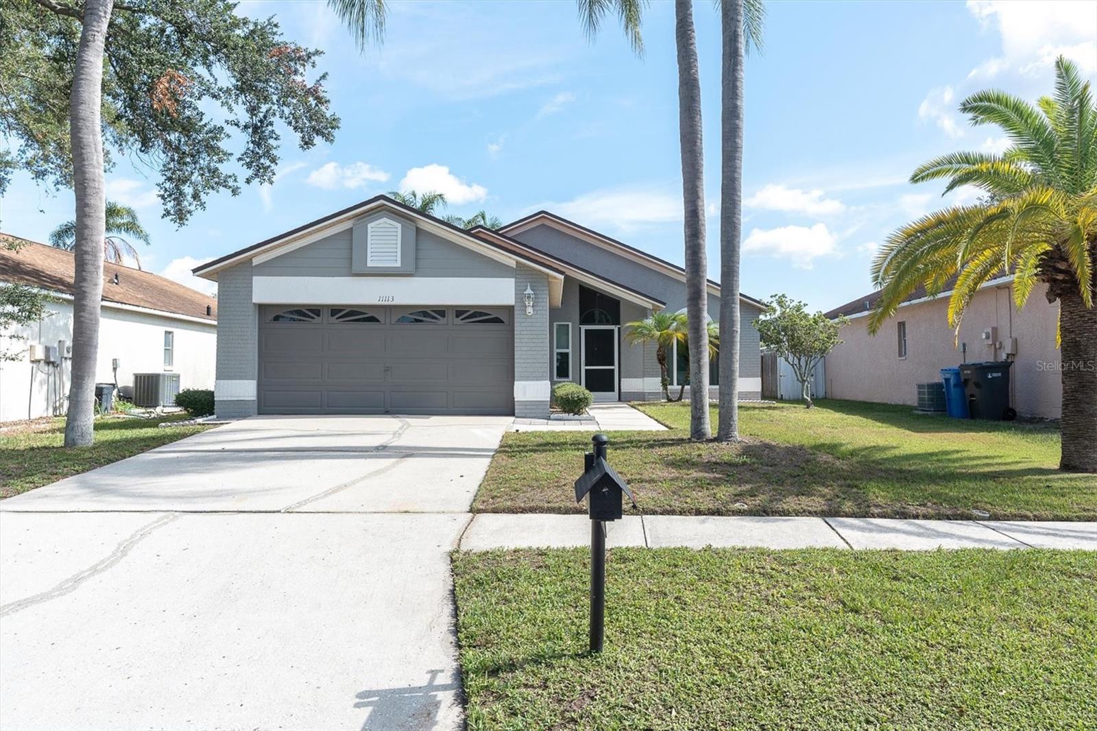Single Family Residence in TAMPA, FL - Daniel Dourado