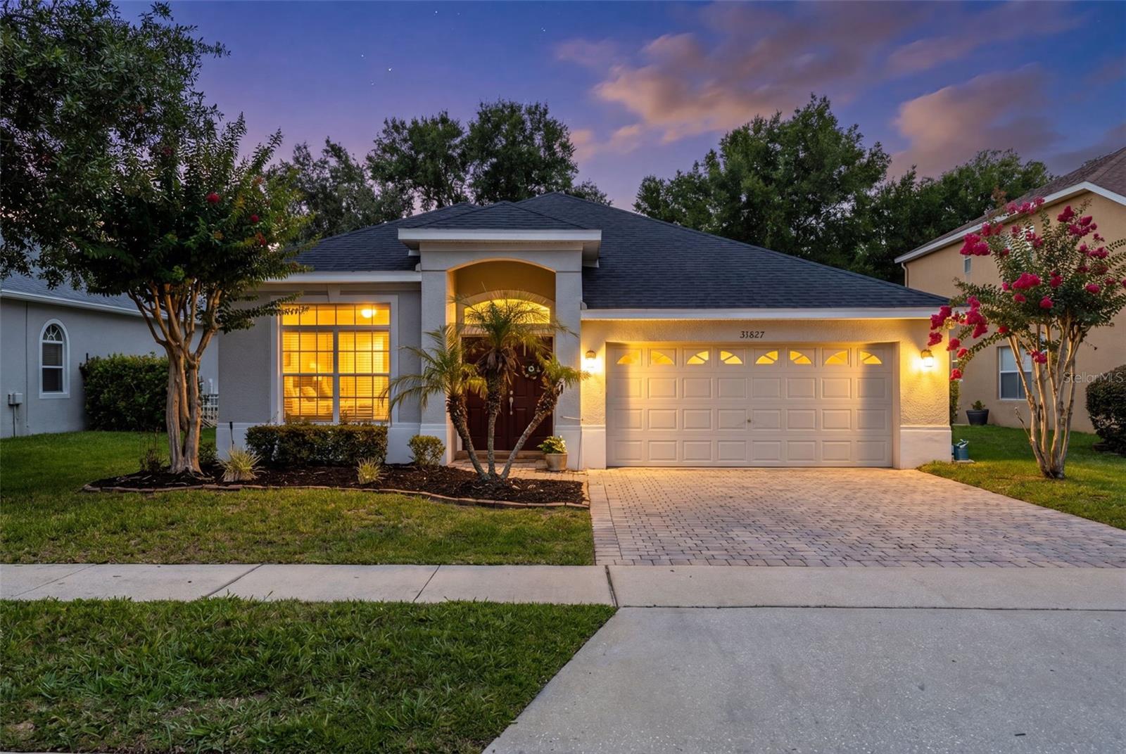 Single Family Residence in SORRENTO, FL - Daniel Dourado