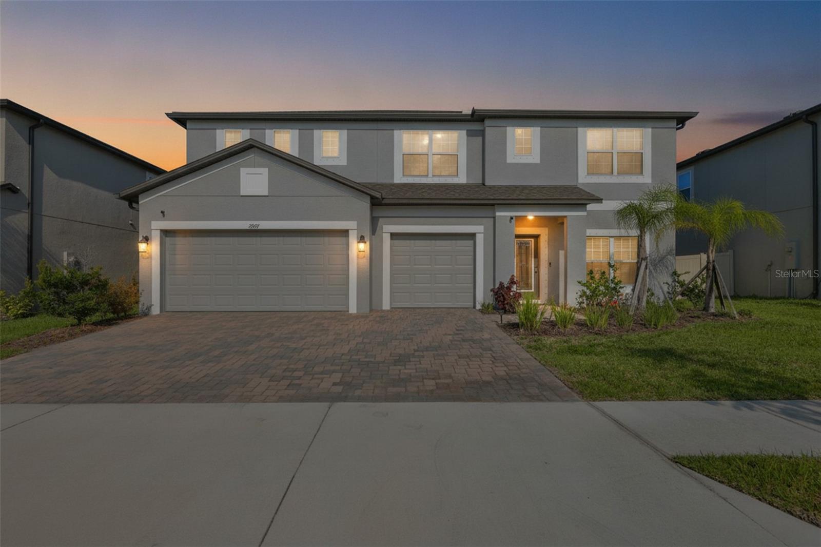 Single Family Residence in WIMAUMA, FL - Daniel Dourado