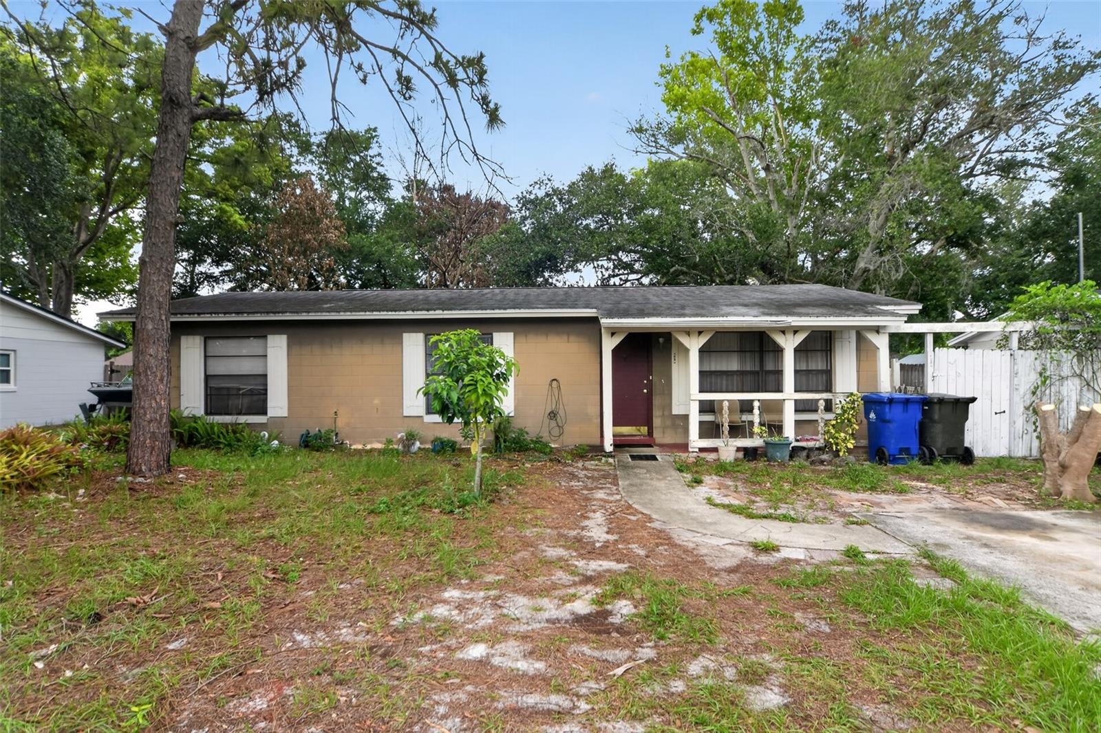 Single Family Residence in OCOEE, FL - Daniel Dourado