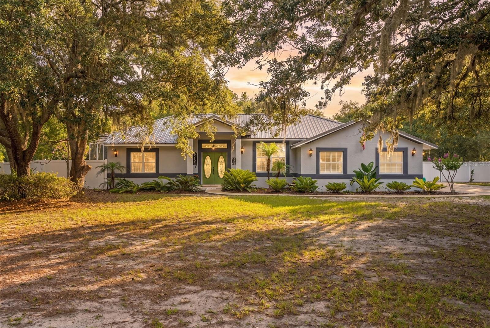 Single Family Residence em CHULUOTA, FL - Daniel Dourado