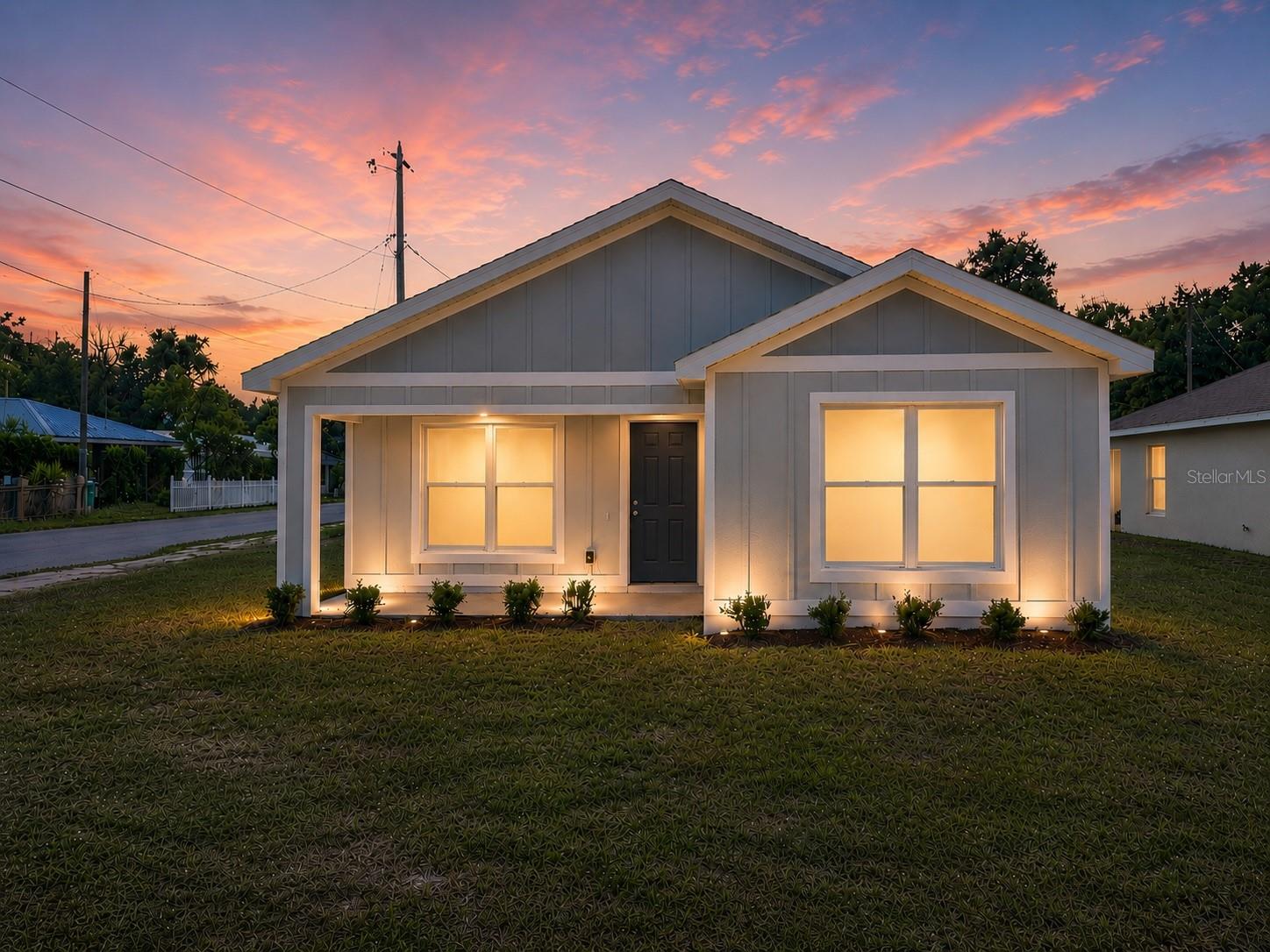 Single Family Residence in ZEPHYRHILLS, FL - Daniel Dourado