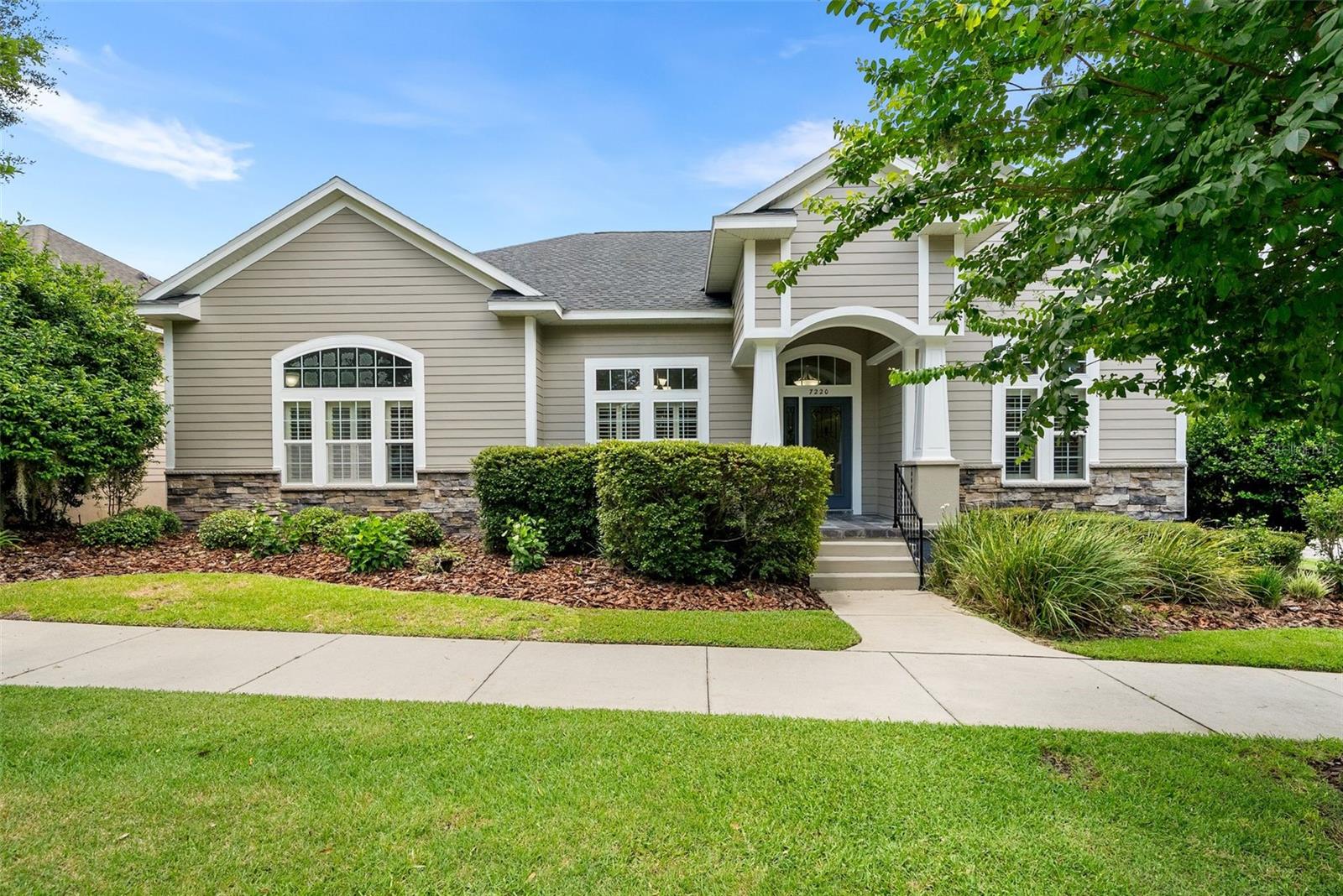 Single Family Residence in GAINESVILLE, FL - Daniel Dourado