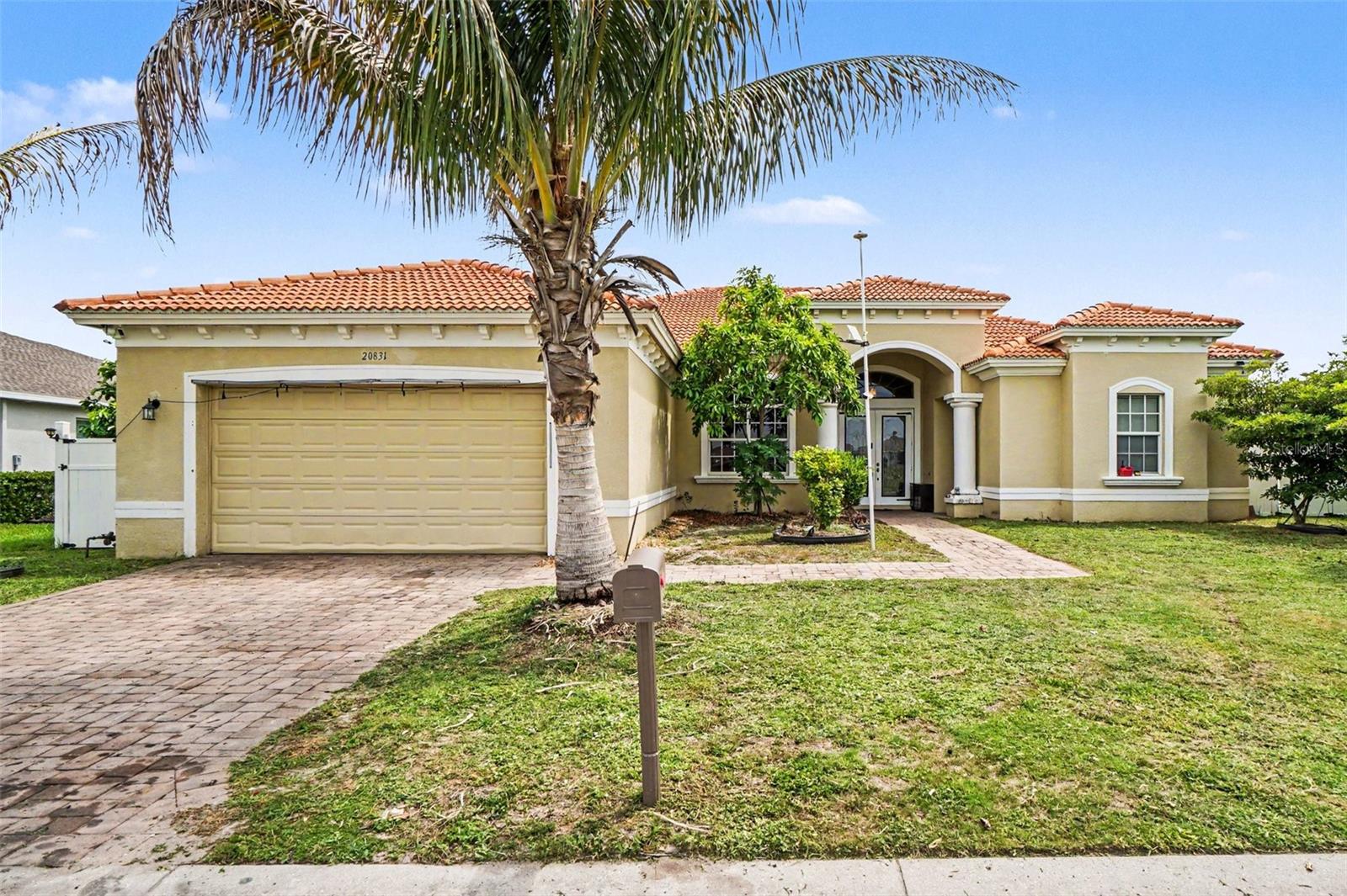 Single Family Residence in LEHIGH ACRES, FL - Daniel Dourado