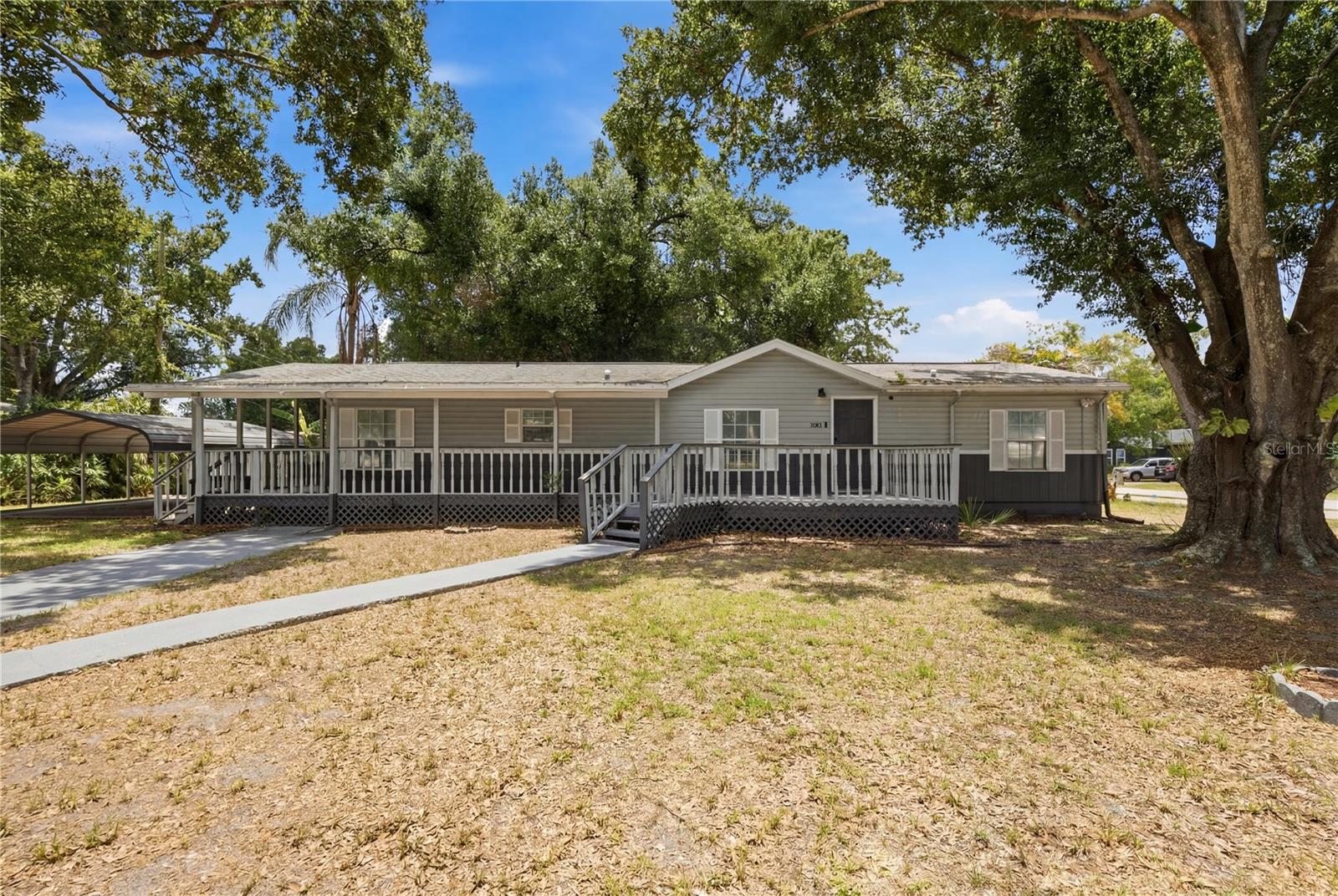 Single Family Residence in TAMPA, FL - Daniel Dourado