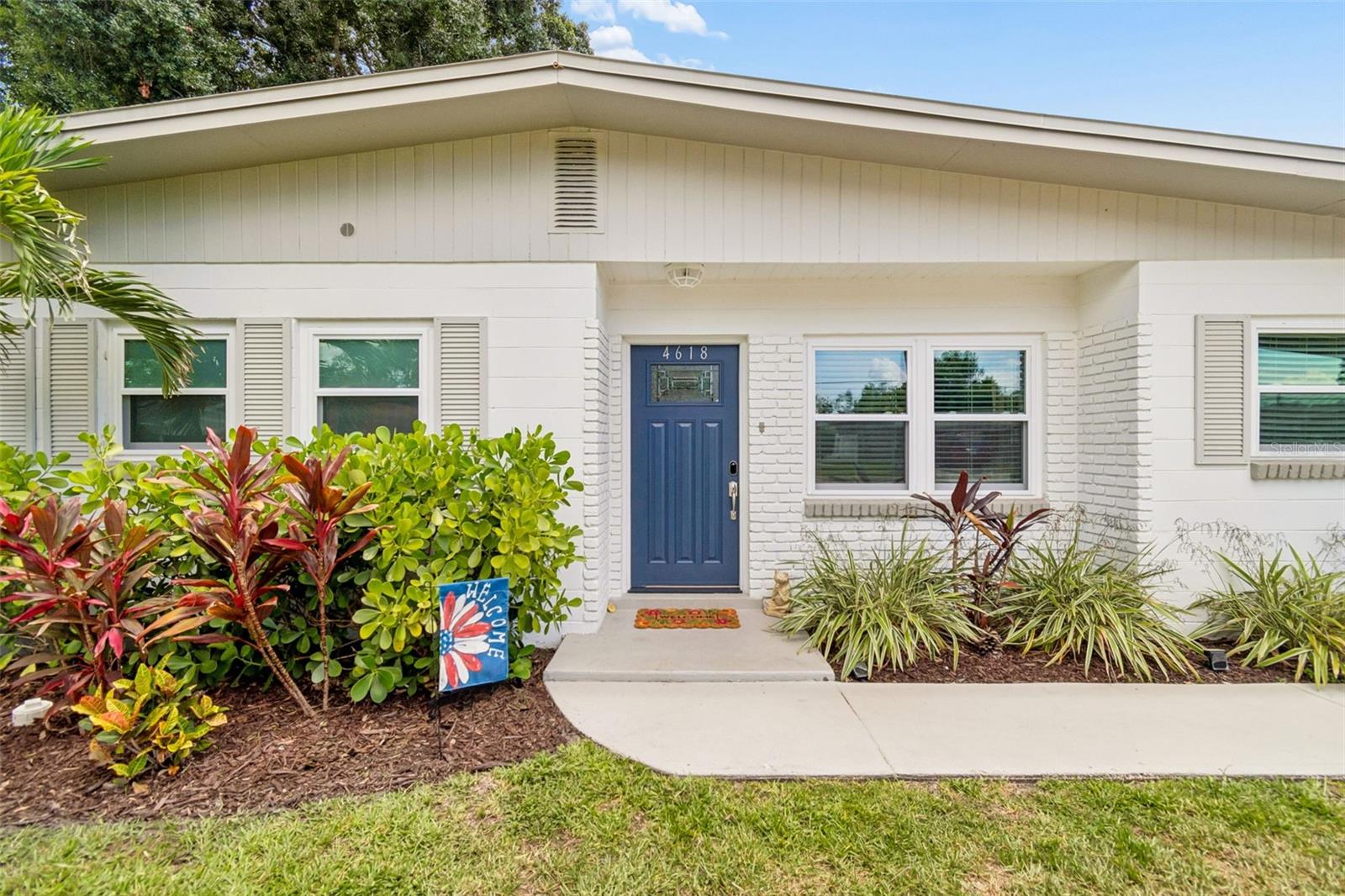 Single Family Residence in TAMPA, FL - Daniel Dourado
