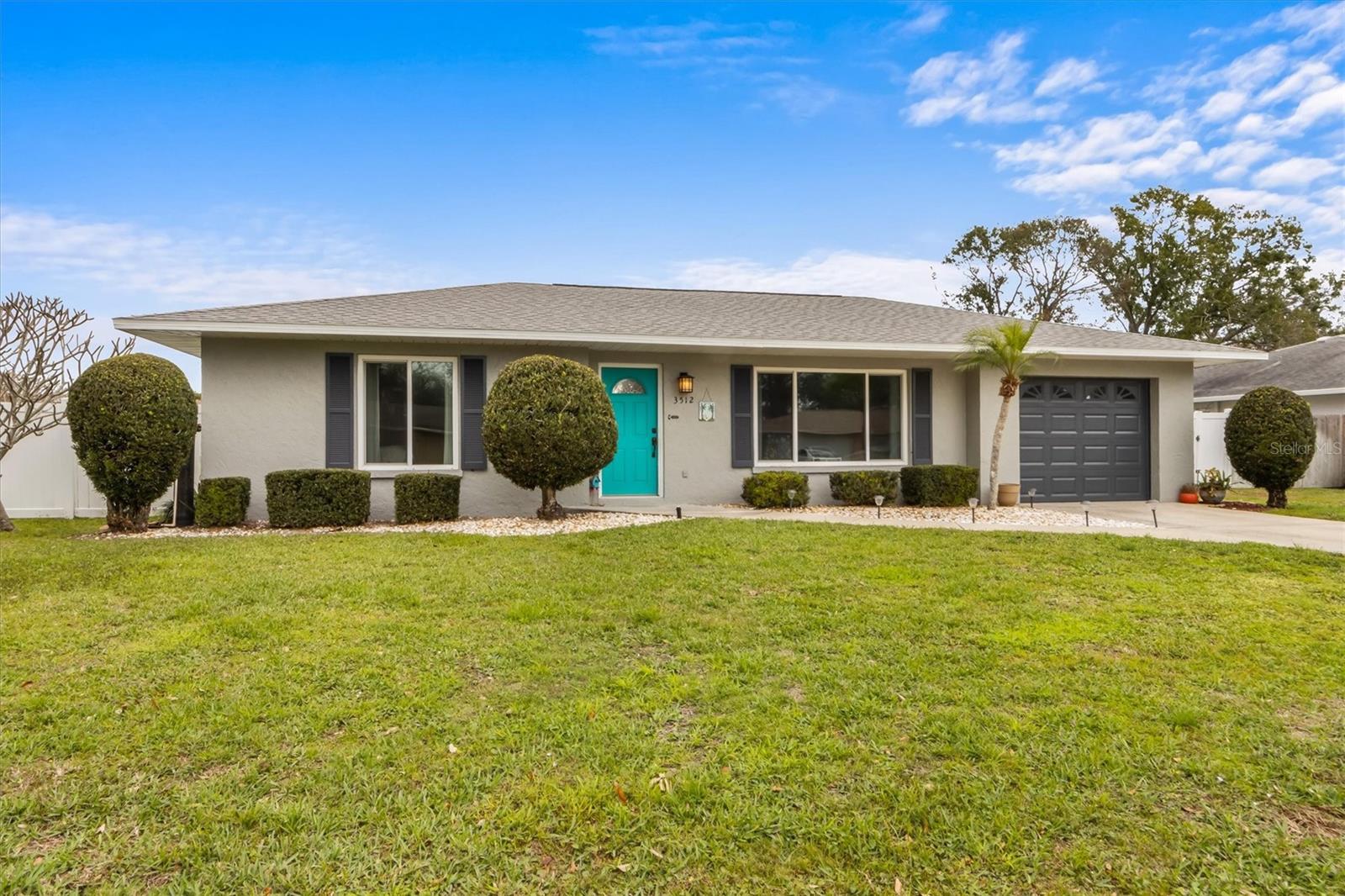 Single Family Residence in BRADENTON, FL - Daniel Dourado