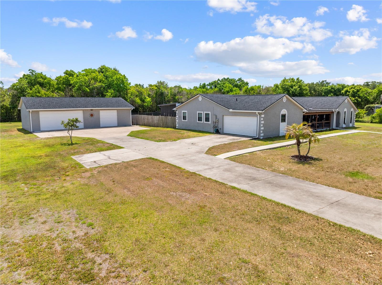Single Family Residence in ST CLOUD, FL - Daniel Dourado
