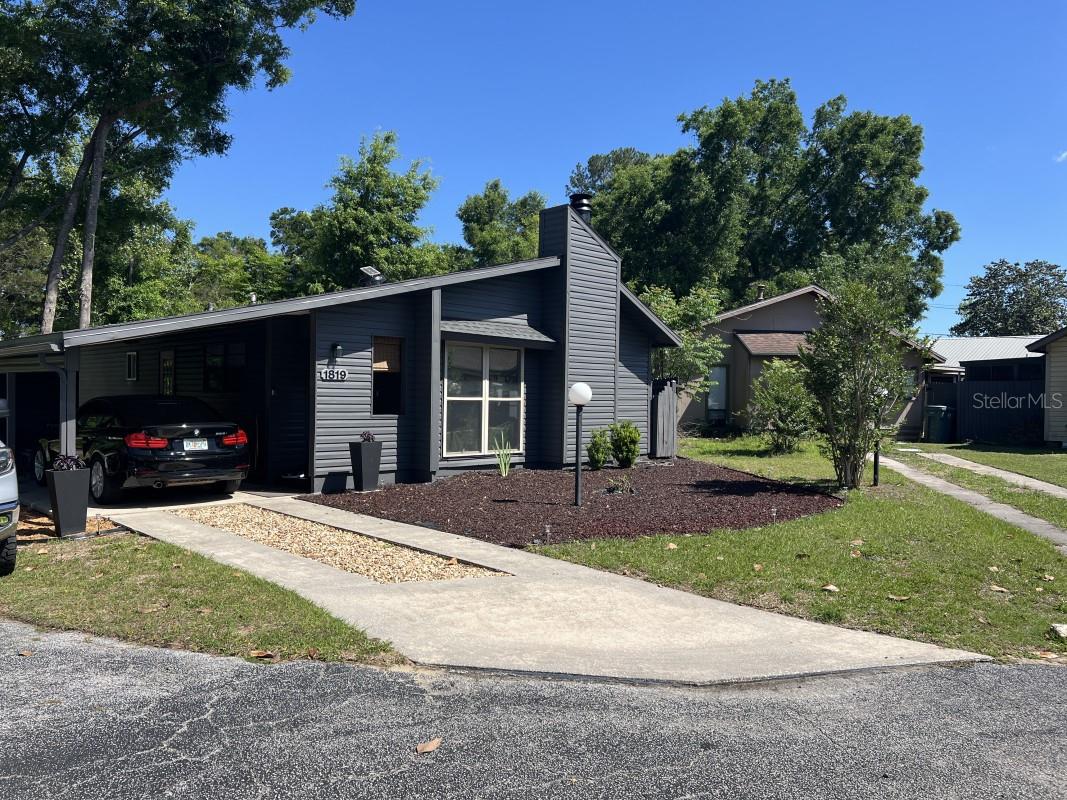 Single Family Residence in OCALA, FL - Daniel Dourado
