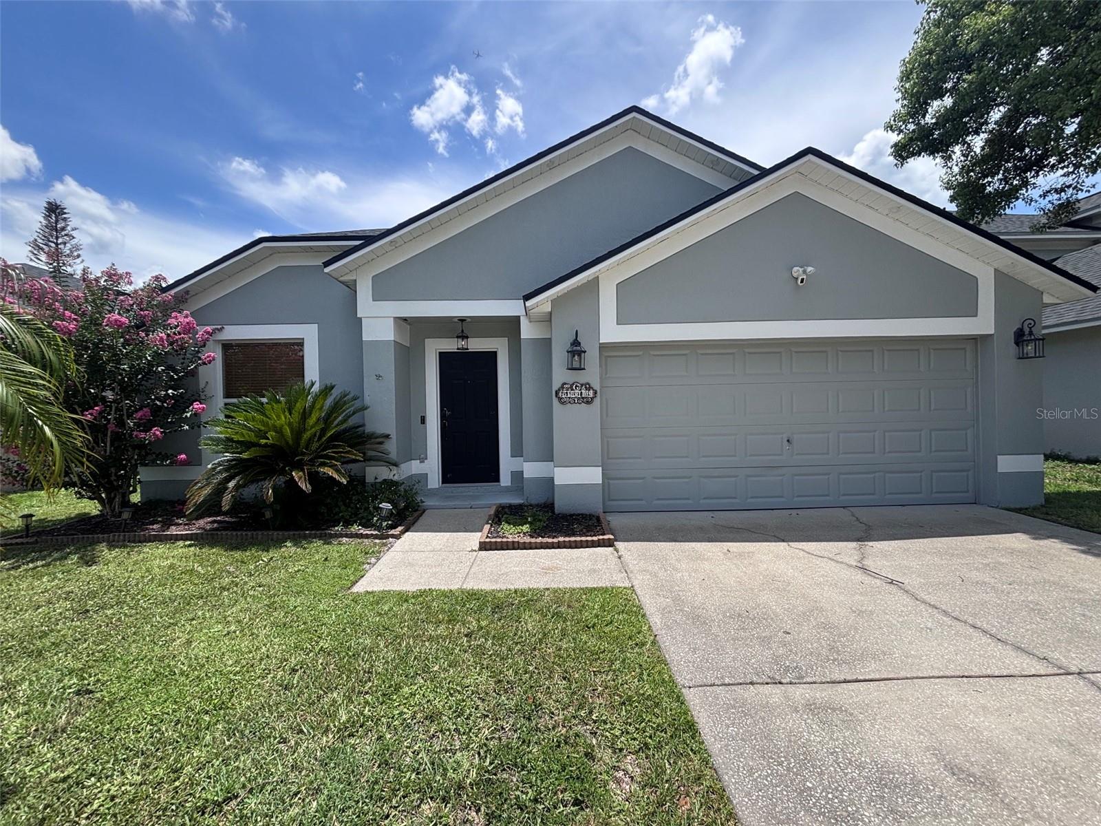 Single Family Residence em OVIEDO, FL - Daniel Dourado