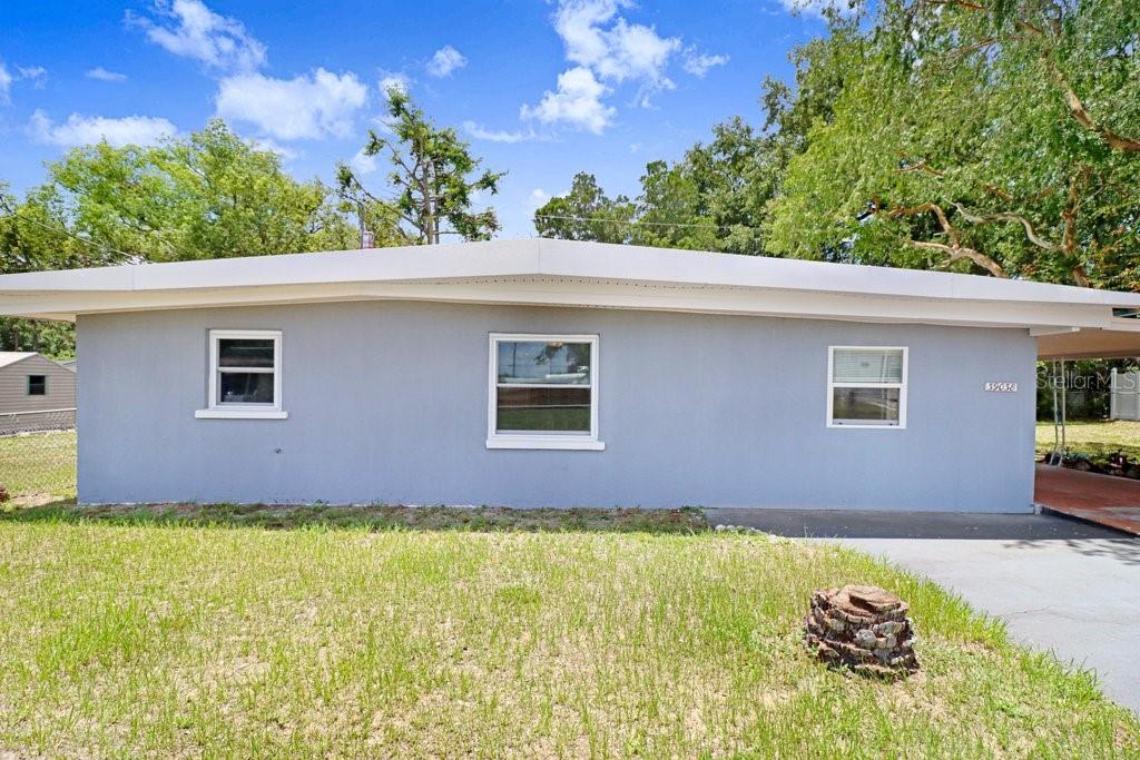 Single Family Residence in ZEPHYRHILLS, FL - Daniel Dourado