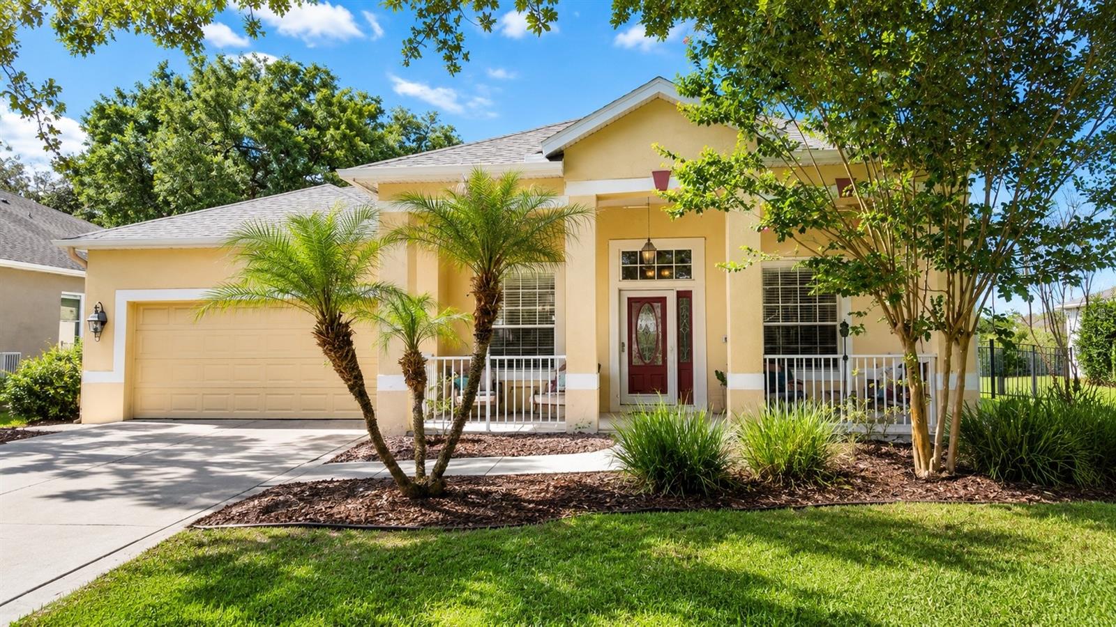 Single Family Residence in MOUNT DORA, FL - Daniel Dourado