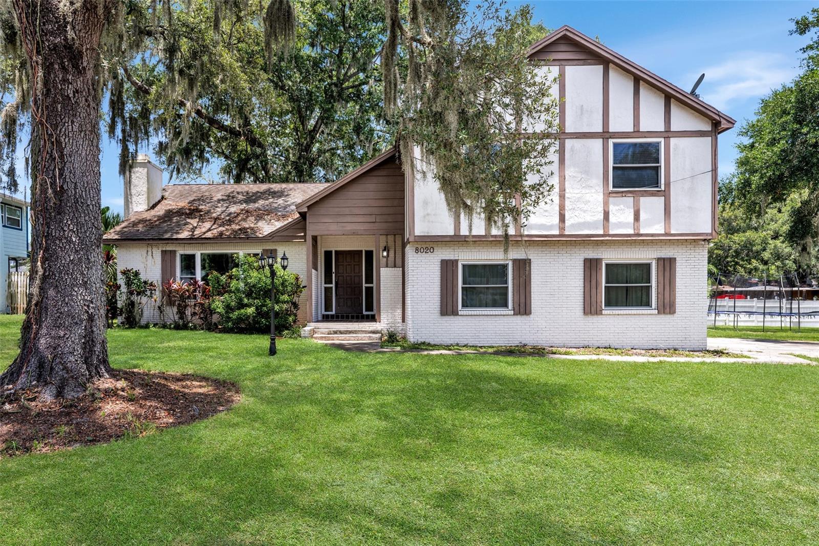 Single Family Residence in TAMPA, FL - Daniel Dourado