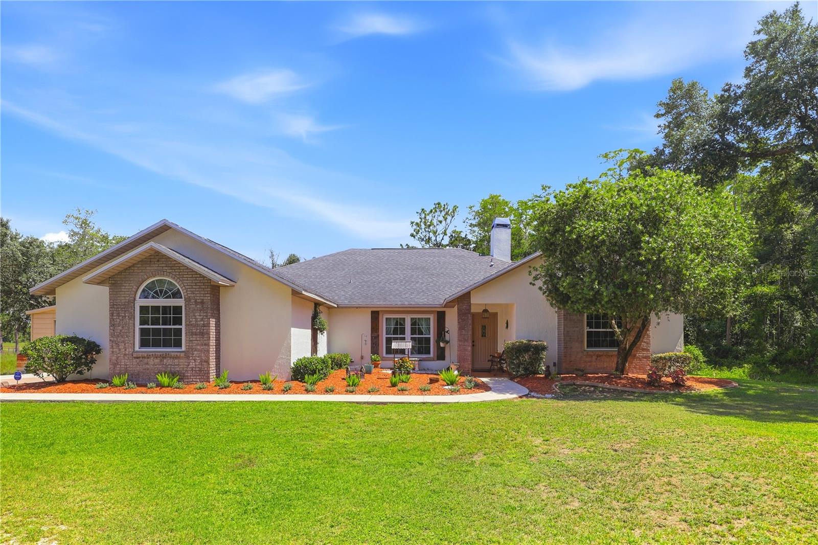 Single Family Residence in ORLANDO, FL - Daniel Dourado