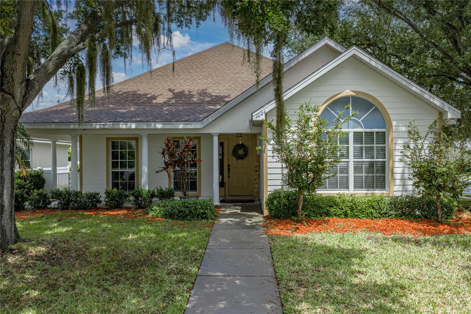 Single Family Residence in TRINITY, FL - Daniel Dourado