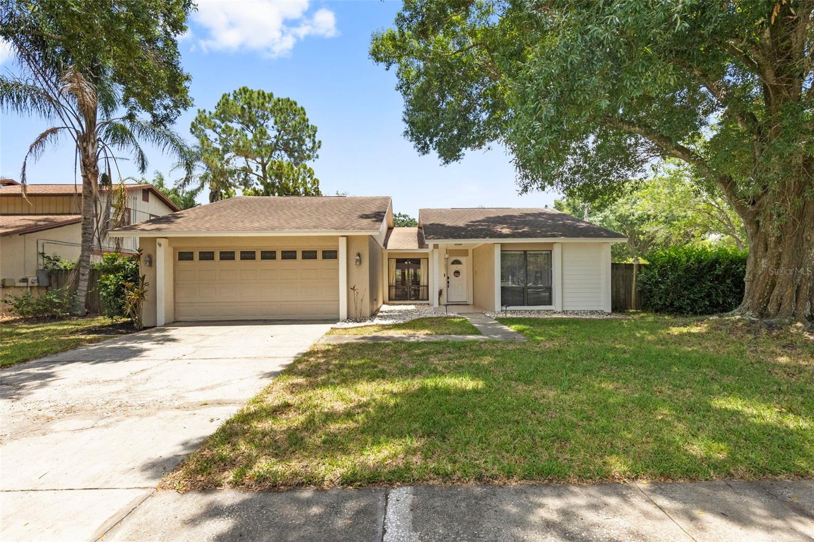 Single Family Residence in TAMPA, FL - Daniel Dourado