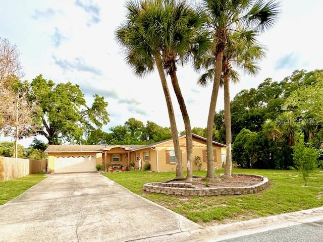 Single Family Residence in ALTAMONTE SPRINGS, FL - Daniel Dourado