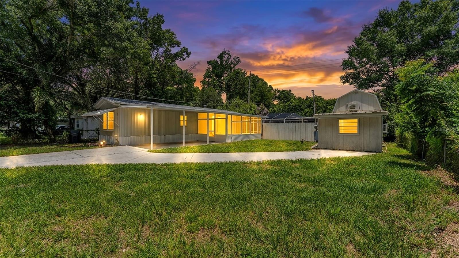 Manufactured Home in AUBURNDALE, FL - Daniel Dourado