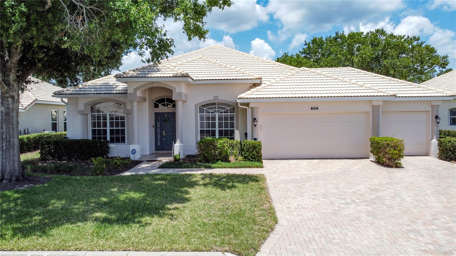 Single Family Residence in CLERMONT, FL - Daniel Dourado
