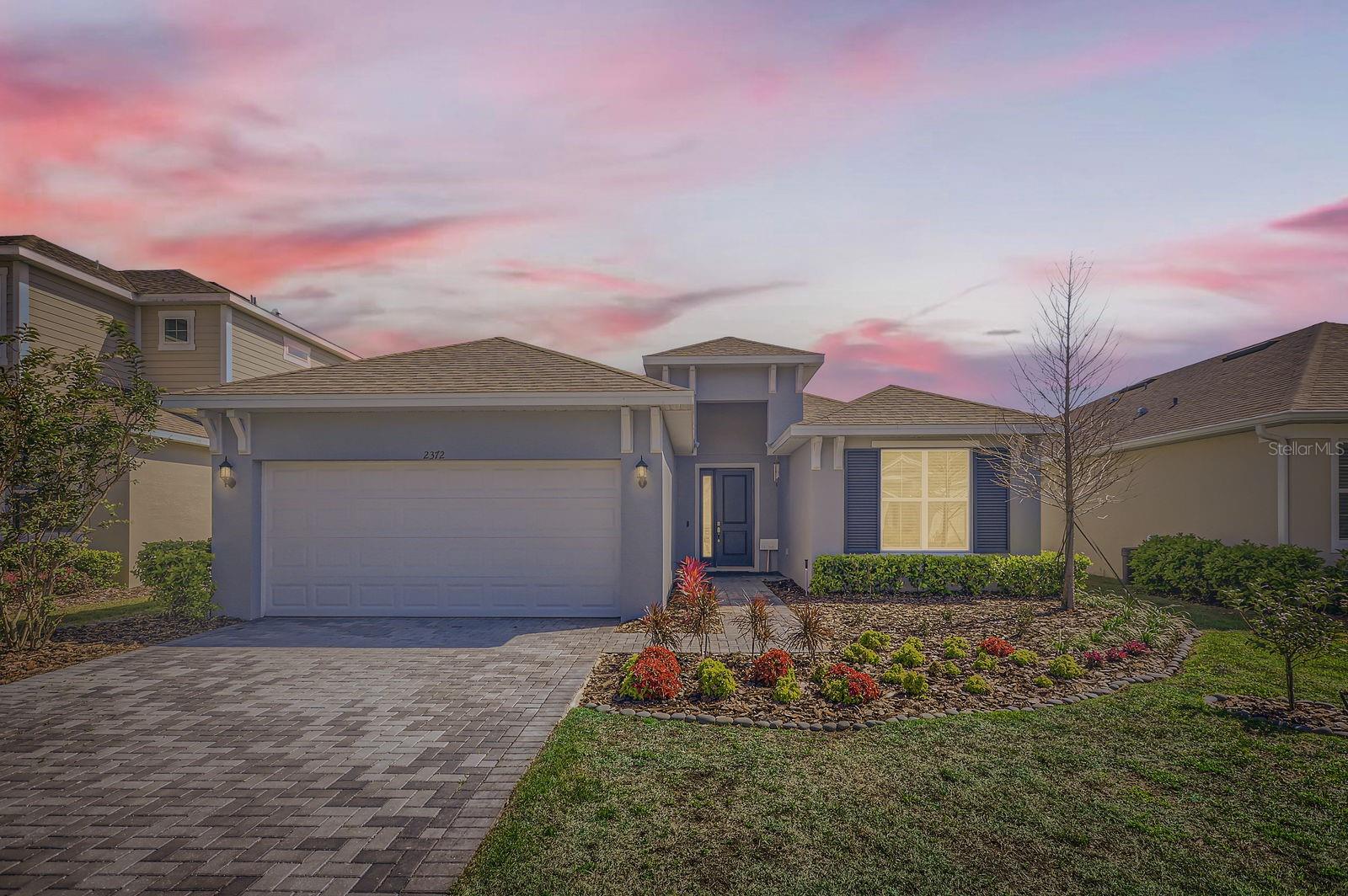 Single Family Residence in MOUNT DORA, FL - Daniel Dourado