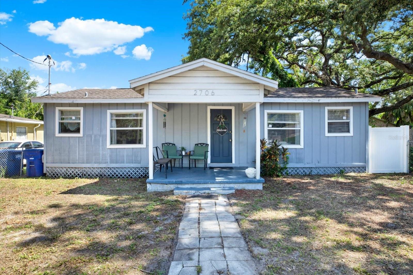 Single Family Residence in TAMPA, FL - Daniel Dourado